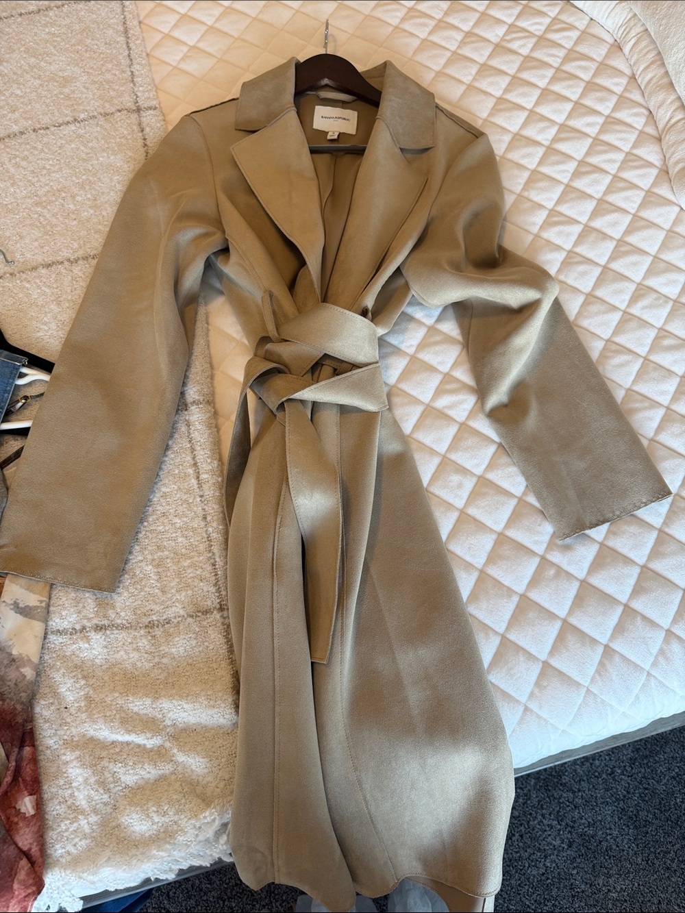 Banana Republic Open-Front Long Trench Coat in Taupe - Picture 3 of 4